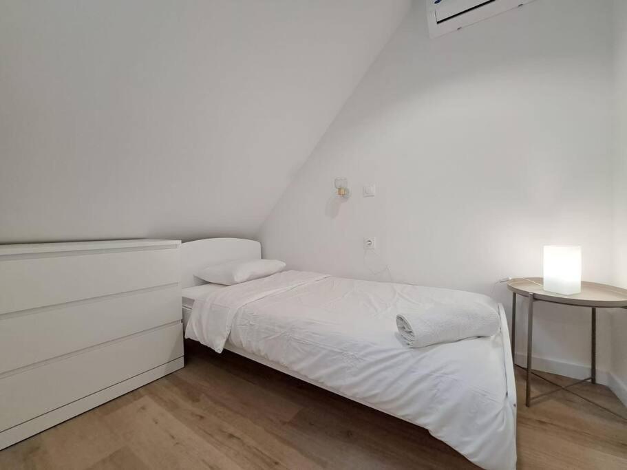 Mascate - Appartement Climatise En Hypercentre 랭스 외부 사진